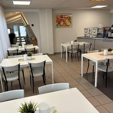 Drei Koenig- Ihr Transithotel 3*