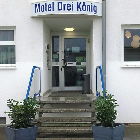 Drei Koenig- Ihr Transithotel לינה וארוחת בוקר 3*